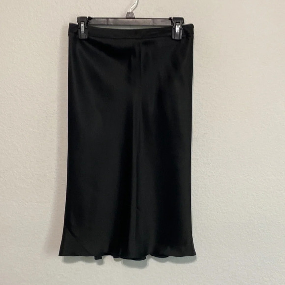 Emporio Armani Vintage Black Satin Ruffled Straight Mini Skirt Size 4 - Picture 6 of 8